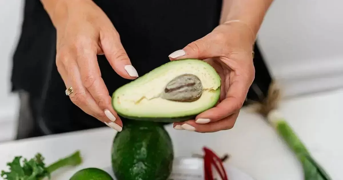 Receita de Salada de Frango com Abacate